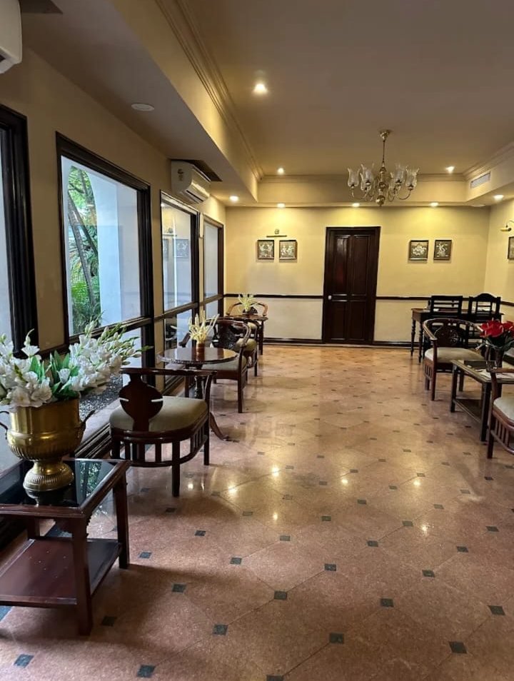 Lobby lounge with chandelier